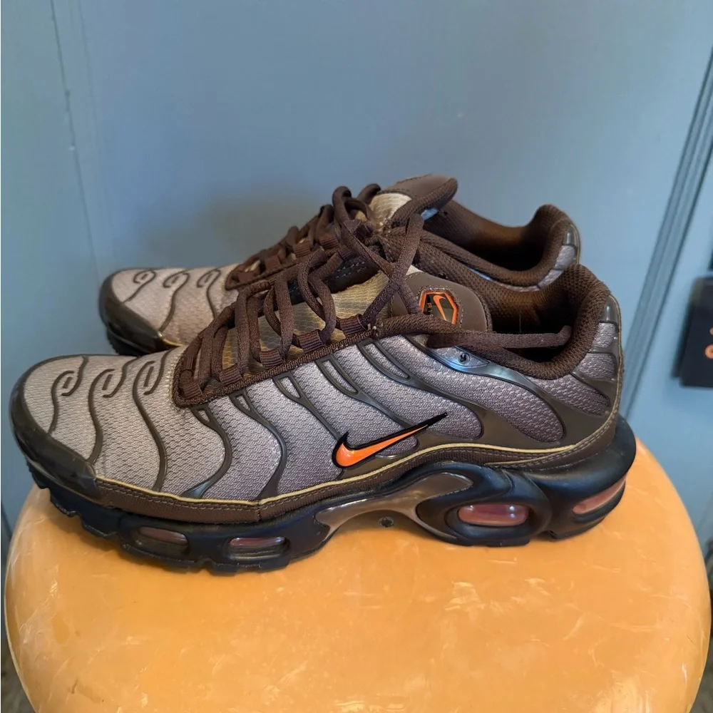 Nike Air Max Plus TN Brown with Orange - Picture 1 of 3